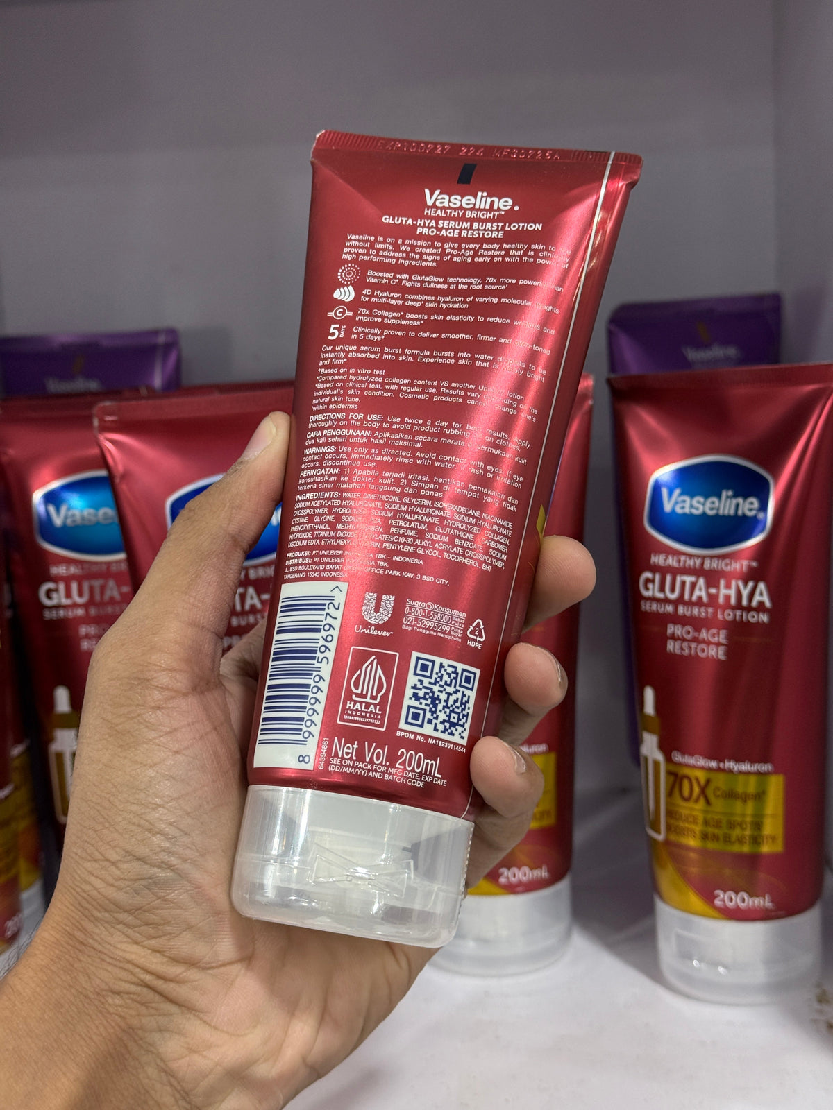Vaseline Gluta-Hya Serum Burst Lotion Pro-Age Restore 200ml